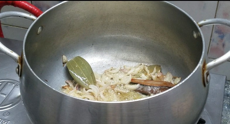 Saute onion, garlic and ginger